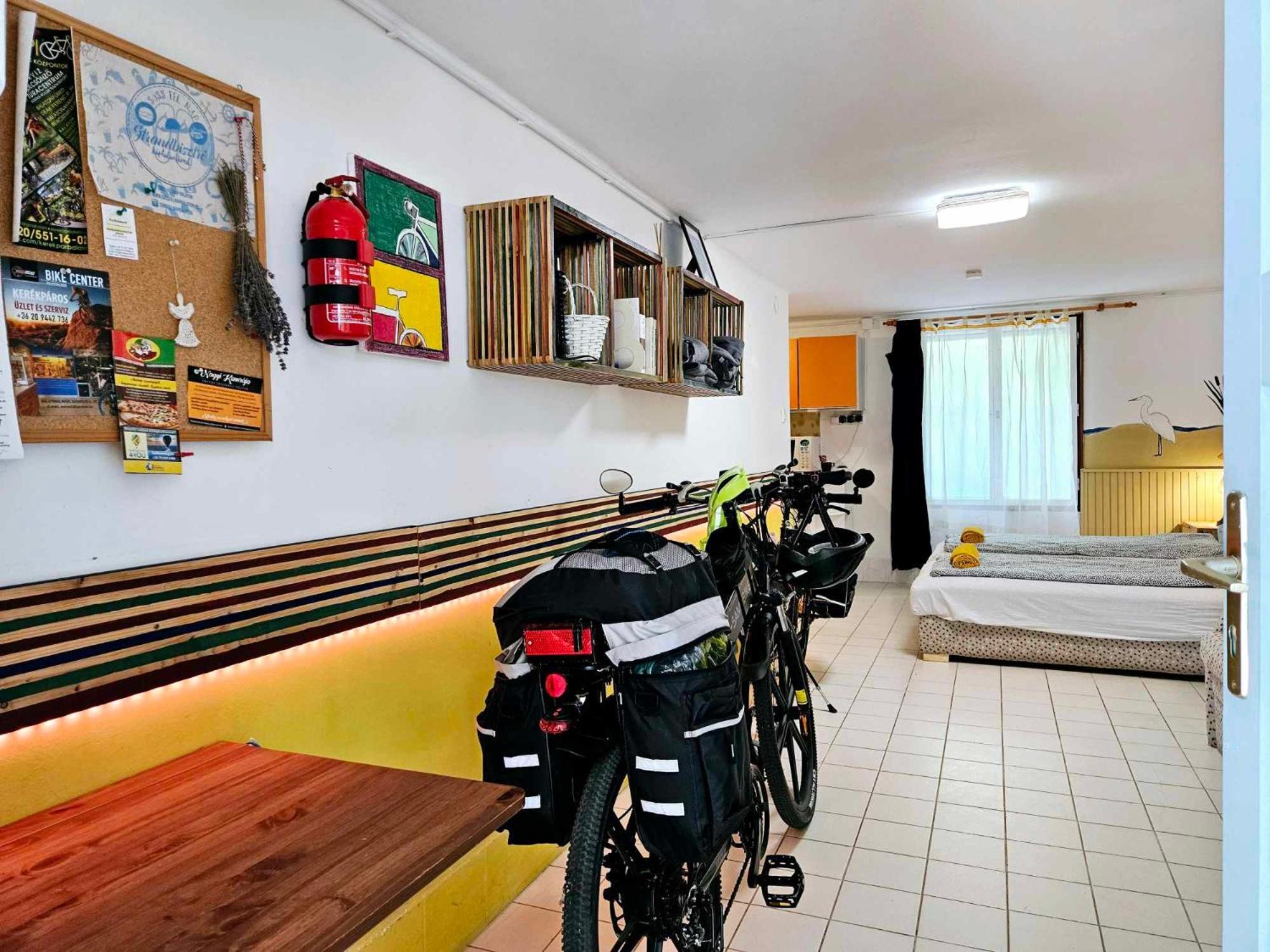 Apartment for Cyclists RIDE IN Balatonalmádi Exterior foto